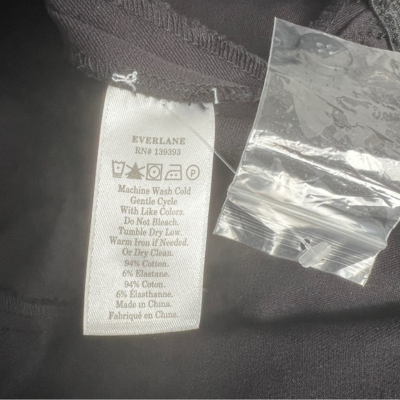 Everlane Black Pants SZ 8 Classic Minimalist Basics Stretch High Rise Side Zip - Picture 7 of 7